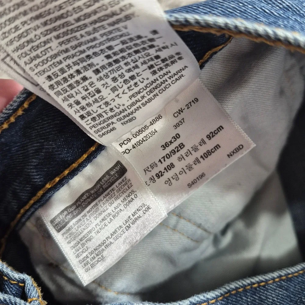 Levi's 505 Regular Fit 00505-4886 Mens 36x30 Blue Straight Leg Denim Jeans